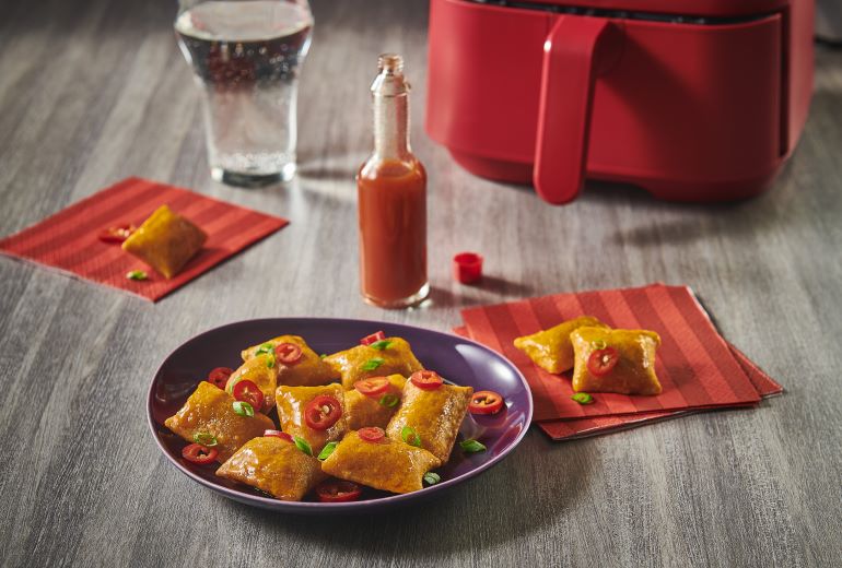 Habanero Pizza Rolls ™ Snacks | Totino's ™ US
